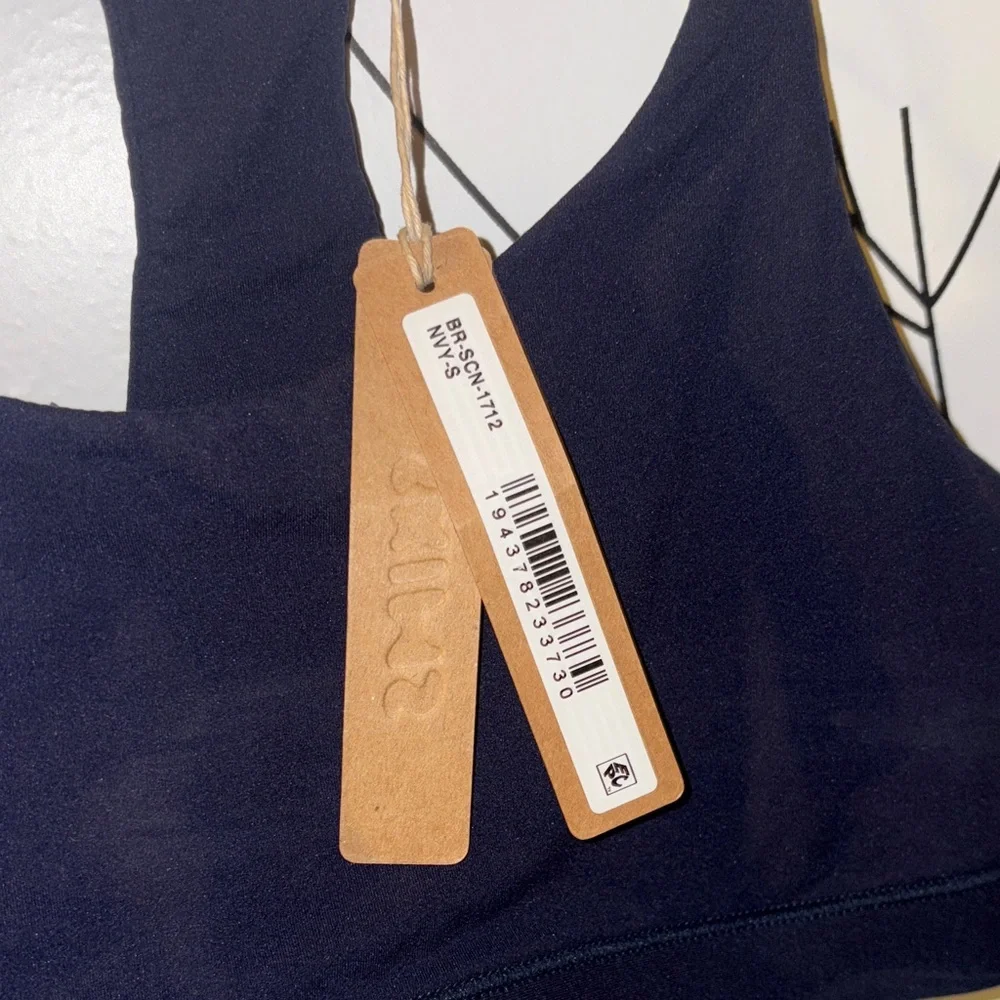 SKIMS Fits Everybody Scoop Bralette - Picture 2 of 6